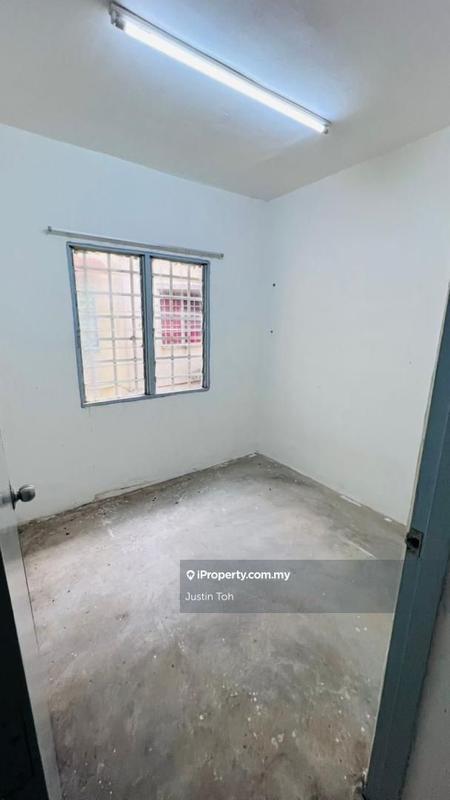 Flat for Sale in Pangsapuri Sri Meranti by Justin Toh - iProperty.com.my