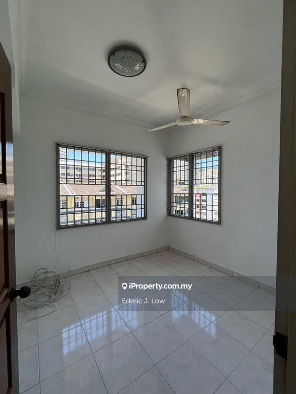 Condominium for Sale in Desa Golf Condominium by Ederic J. Low - iProperty.com.my