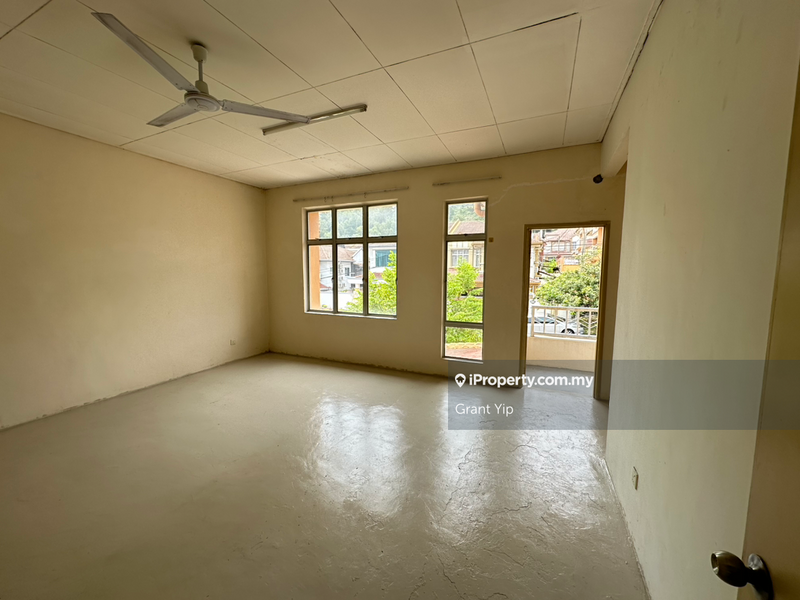 Rumah Berkembar untuk Dijual di Taman Puncak Jalil, Seri Kembangan oleh Grant Yip - iProperty.com.my