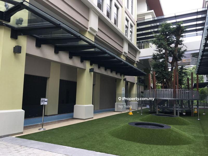 For Rent - Plaza Arkadia