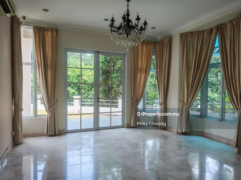 Bungalow House for Sale in Sierramas, Sungai Buloh by Pinky Choong - Living Room - iProperty.com.my