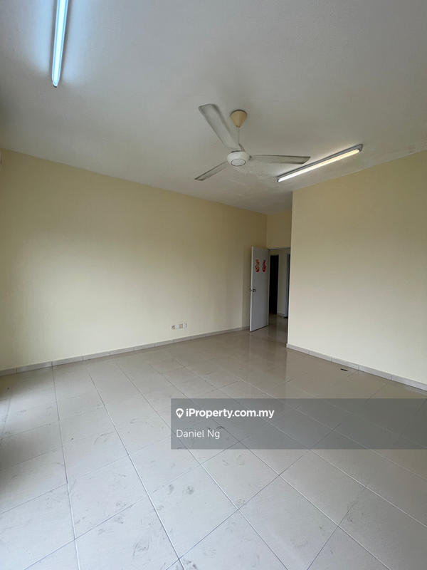 Condominium for Sale in The iResidence by Daniel Ng - iProperty.com.my