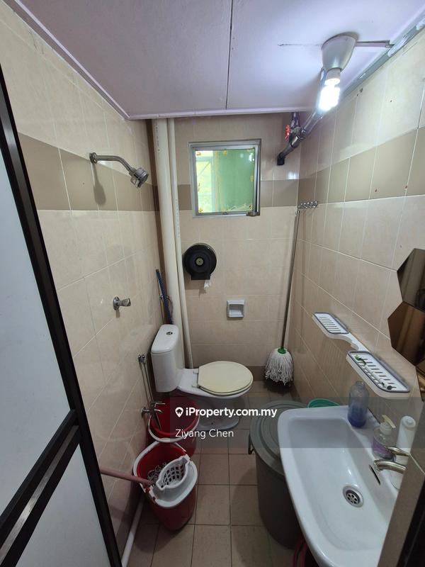 Shop / Office untuk Dijual di Taman Subang Perdana, Sungai Buloh oleh Ziyang Chen - iProperty.com.my