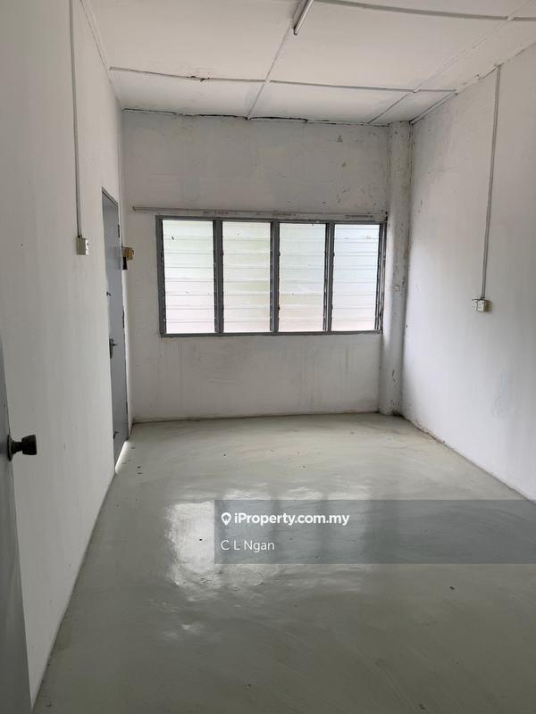 Shop for Sale in Taman Lian Hoe, Kuchai Lama by C L Ngan - iProperty.com.my