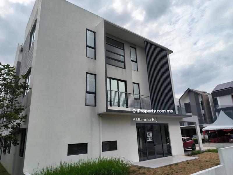 3-storey Terraced House for Sale in Telok Panglima Garang, Selangor by P Utahma Raj - iProperty.com.my