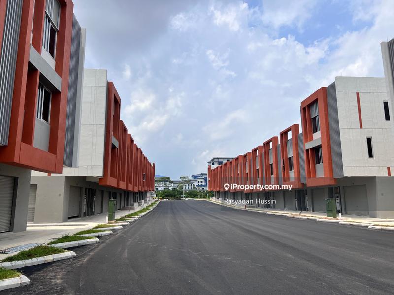 For Rent - 3 Storey Shop Lot Shop Office Uni Square Nilai Endlot