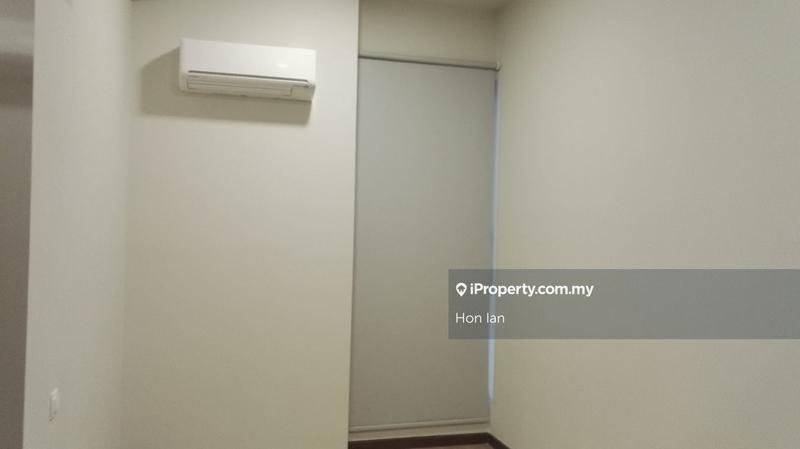Service Residence for Sale in Twin Arkz by Hon Ian - iProperty.com.my