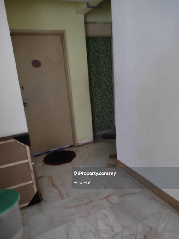 Pangsapuri untuk Dijual di Pelangi Court oleh Vera Hah - iProperty.com.my