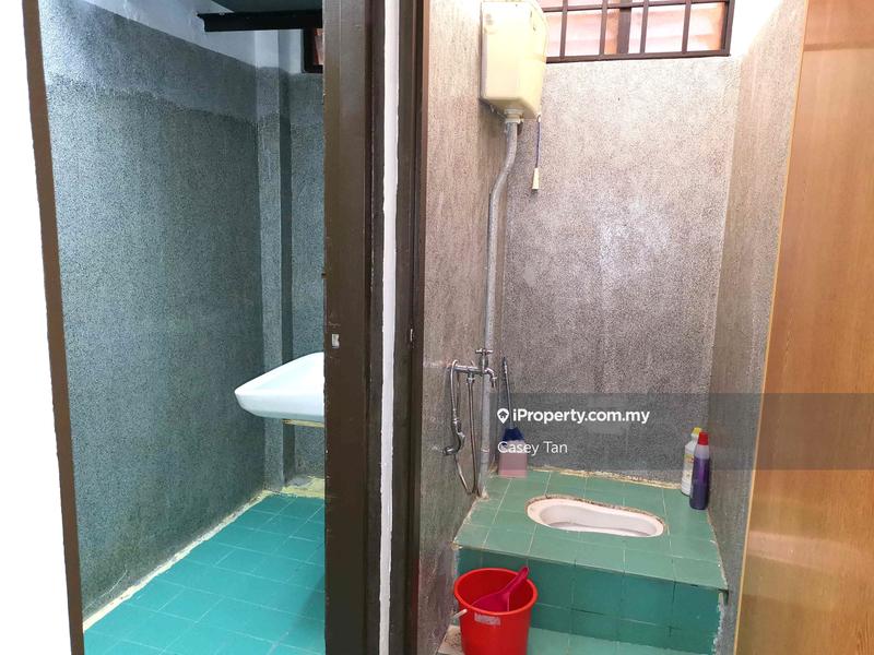 Rumah Pangsa untuk Dijual di Taman Johor Jaya oleh Casey Tan - iProperty.com.my