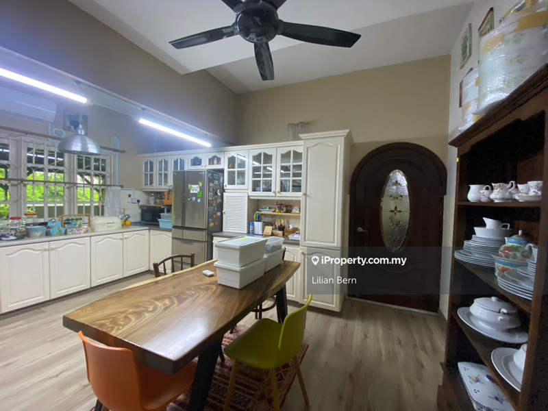 Bungalow House for Sale in Jalan SS12, Subang Jaya by Lilian Bern - iProperty.com.my