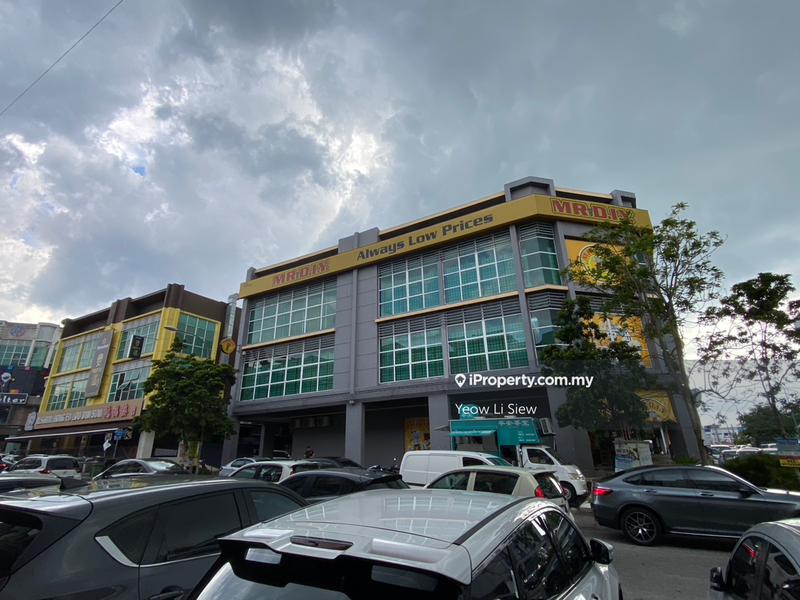 Shop for Sale in 3 STOREY SRI PETALING SHOP JALAN RADIN BAGUS, Sri Petaling by Yeow Li Siew - iProperty.com.my