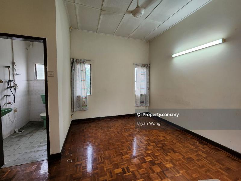 Semi-Detached House for Sale in Damansara Jaya, Petaling Jaya by Bryan Wong - iProperty.com.my