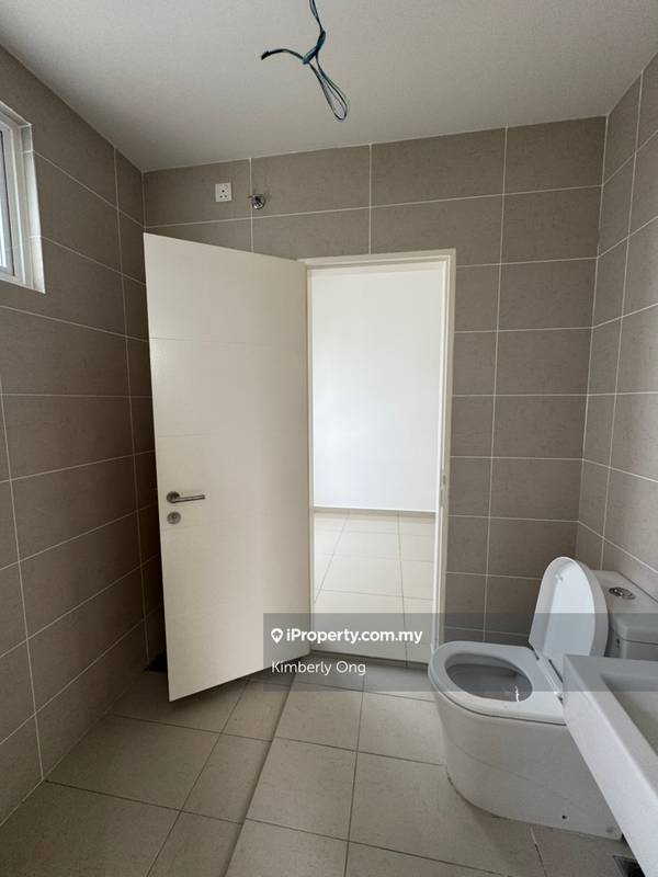 Rumah Berangkai 2 Tingkat untuk Dijual di Bayu Sutera, Bandar Sri Sendayan, Bandar Sri Sendayan oleh Kimberly Ong - iProperty.com.my