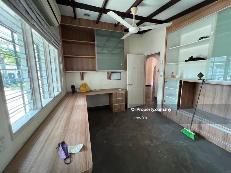Banglo untuk Dijual di Seksyen 4, Petaling Jaya oleh Leow Yb - iProperty.com.my