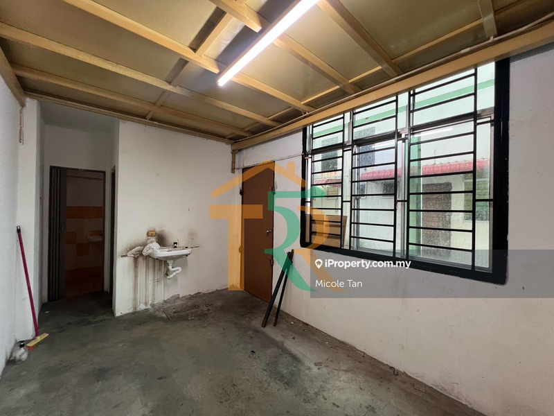 Shop-Office for Rent in Bandar Muar, Muar by Micole Tan - iProperty.com.my