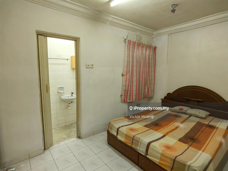 Pangsapuri untuk Dijual di saujana apartment oleh Victor Huang - iProperty.com.my