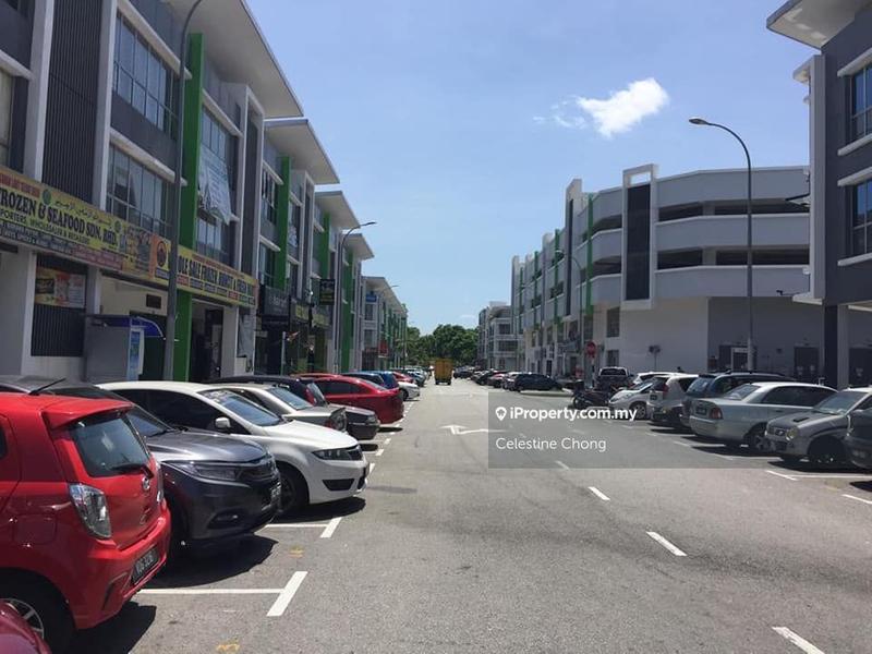 For Sale - Bangi Kajang Bandar Puteri Bangi Corner Shop for SALE ROI 5.14%