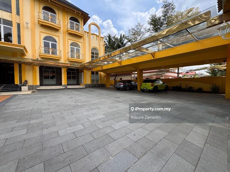 Bungalow House for Sale in Country Heights, Kajang by Adzura Zamedin - iProperty.com.my