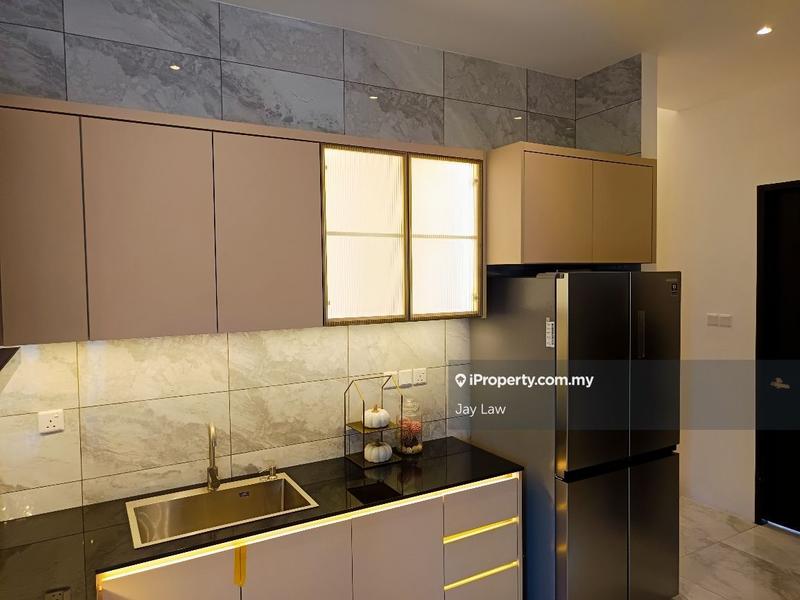 Townhouse for Sale in Kuching, Sarawak by Jay Law - iProperty.com.my