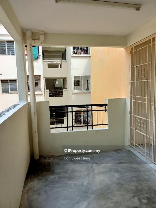 Pangsapuri untuk Dijual di Semarak Apartment, Taman Putra Perdana oleh Loh Swee Heng - iProperty.com.my