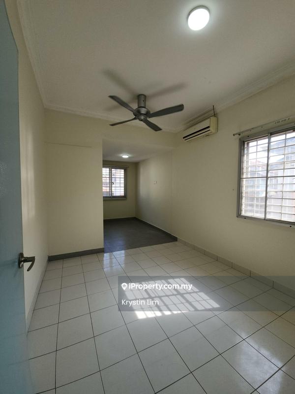 Rumah Teres 2-Tingkat untuk Dijual di Kota Kemuning, Shah Alam oleh Krystin Lim - Room - iProperty.com.my
