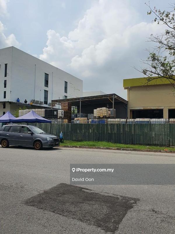 Kilang Terpisah untuk Dijual di Serdang, Seri Kembangan oleh David Oon - iProperty.com.my