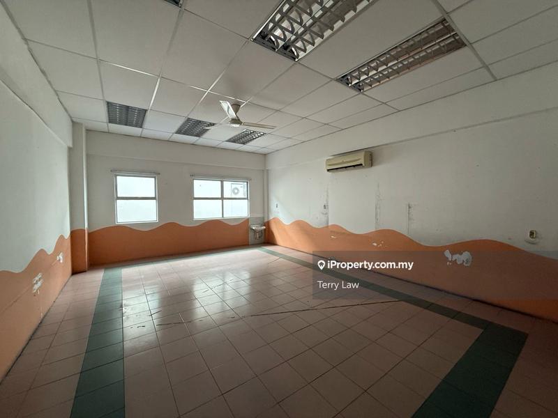 Bungalow House for Sale in Taman Ampang Utama, Ampang by Terry Law - iProperty.com.my