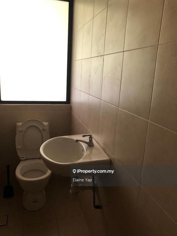 3.5-storey Terraced House for Sale in Empire Residence, Damansara Perdana, Petaling Jaya by Elaine Yap - iProperty.com.my