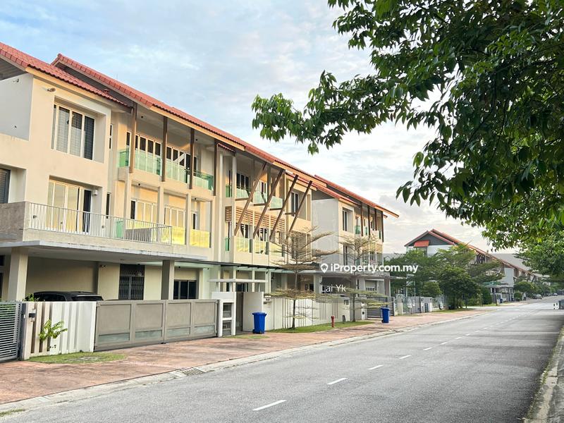 Rumah Berangkai 3 Tingkat untuk Dijual di Temasya Glenmarie, Glenmarie oleh Lai Yk - iProperty.com.my