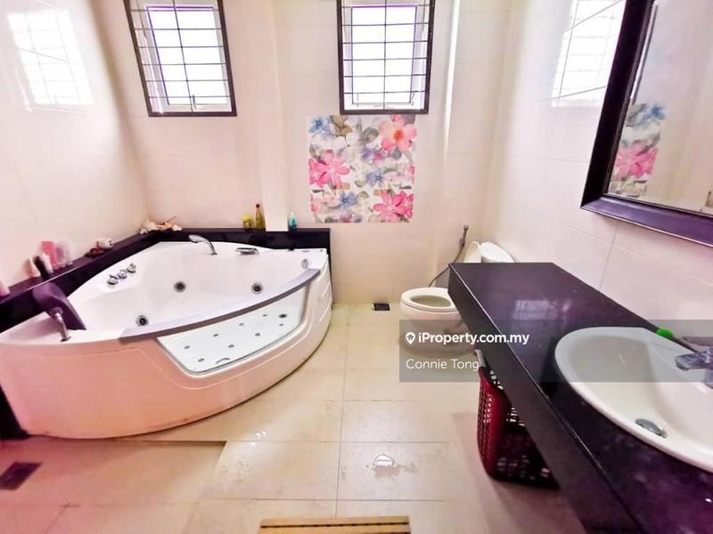Bungalow House for Sale in jln Titiwangsa 2 Story bungalow huge land Kl, Titiwangsa by Connie Tong - iProperty.com.my