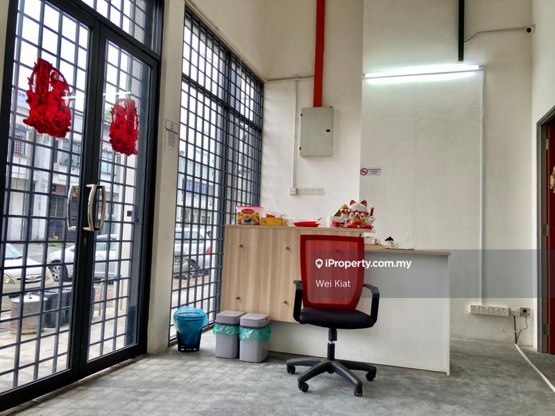 Kilang Teres untuk Dijual di Uep Industrial Park, Subang Jaya oleh Wei Kiat - iProperty.com.my