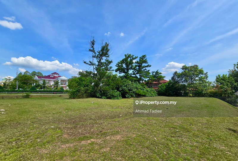 Banglo Tanah untuk Dijual di Presint 11, Presint 11 oleh Ahmad Fadlee - iProperty.com.my