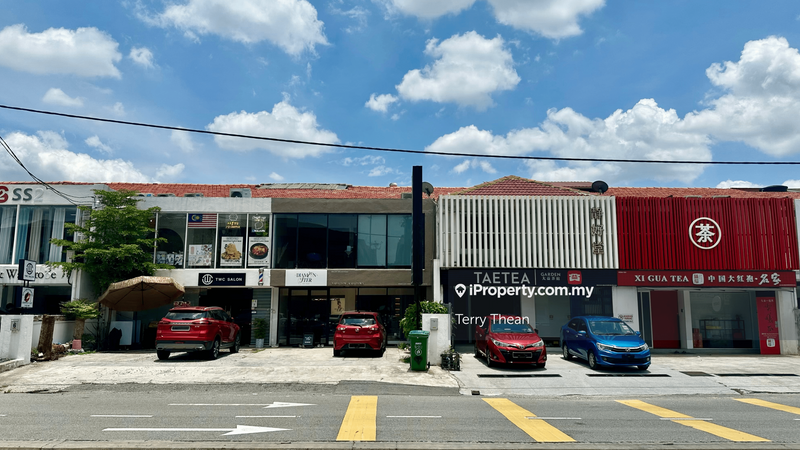 For Sale - 2 Storey Commercial Terrace @ SS2 PJ , Facing Main Road & High Explosure