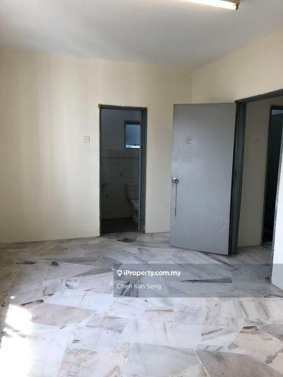 Condominium for Sale in Bukit Pandan Kondominium 1 by Chen Kah Seng - iProperty.com.my