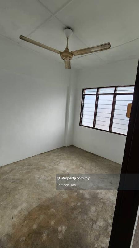 Rumah Flat untuk Dijual di Taman Molek oleh Terence Tan - iProperty.com.my