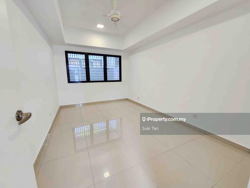 Rumah Berangkai 3 Tingkat untuk Dijual di Lake Fields, Sungai Besi oleh Suki Tan - iProperty.com.my