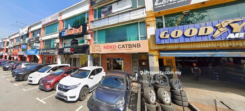 For Sale - ROI 5.4% FACING MAIN ROAD 3 STOREY SHOP, FULLY TENANTED, PUSAT PERDAGANGAN SELASEH, BATU CAVES