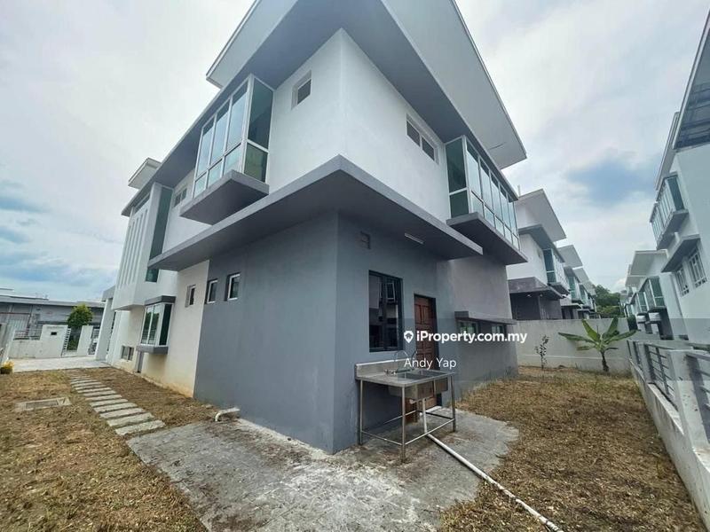 Banglo untuk Dijual di Bandar Country Homes, Rawang oleh Andy Yap - iProperty.com.my