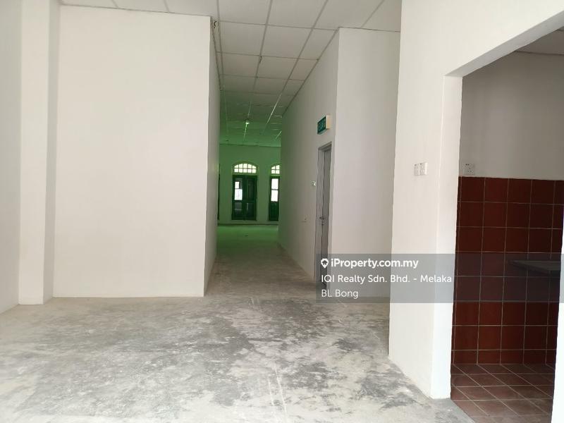 Shop / Office untuk Dijual di Taman Kota Laksamana Jaya, Melaka City oleh BL Bong - iProperty.com.my