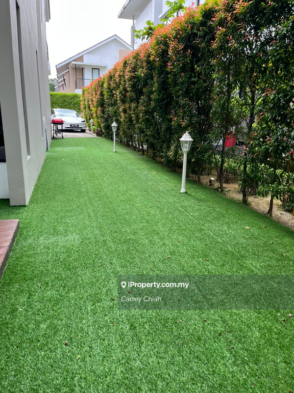 Semi-Detached House for Sale in Lake Edge, Puchong by Carrey Chiah - iProperty.com.my