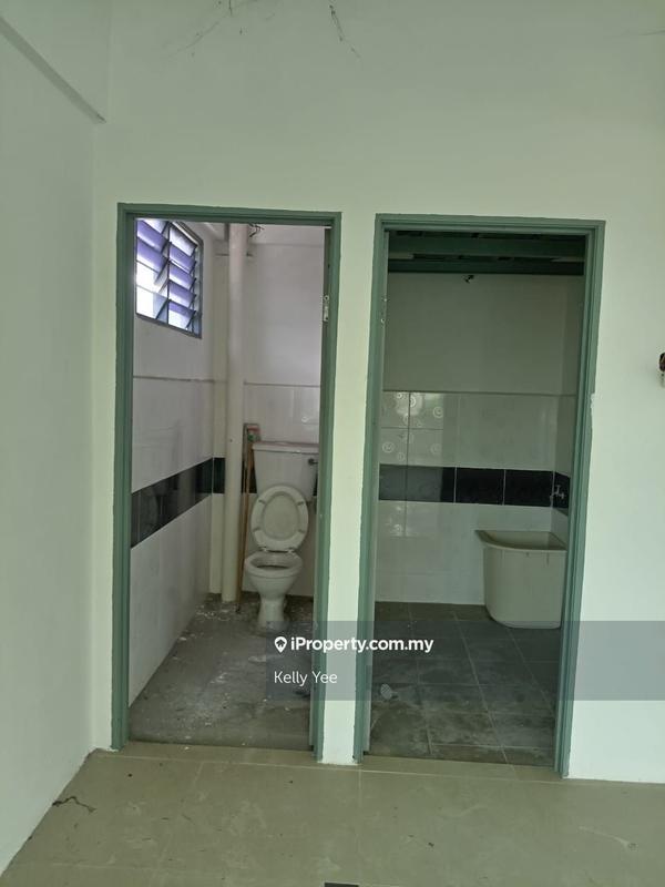 Kedai untuk Dijual di 3 Storey Endlot Shoplot @ Taman Seluang for Sale, Kulim oleh Kelly Yee - iProperty.com.my