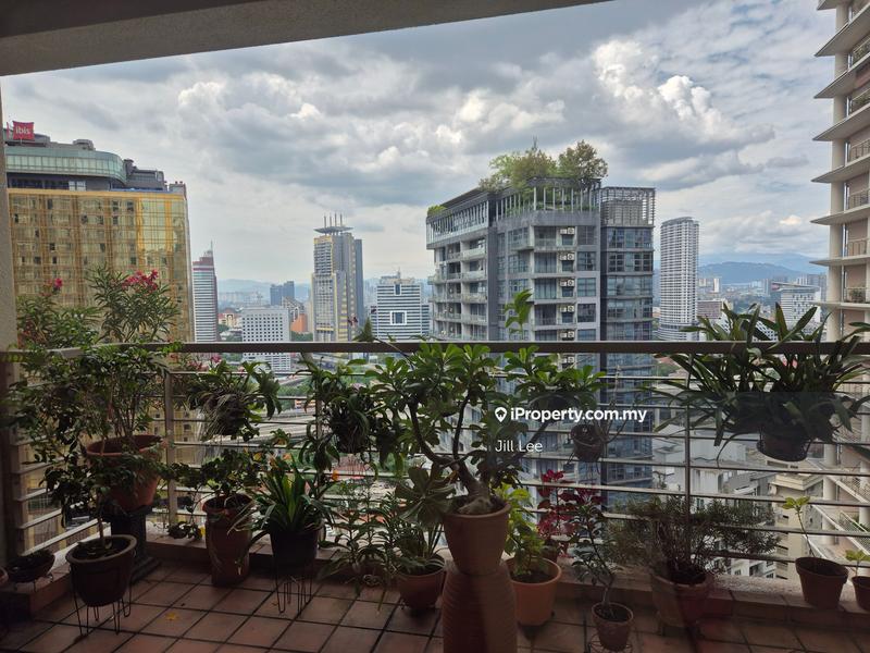 For Sale - Hampshire Park Condominium