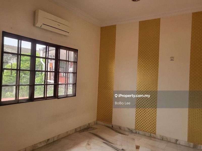 Rumah Berkembar untuk Dijual di Taman United, Jalan Klang Lama (Old Klang Road) oleh BoBo Lee - iProperty.com.my