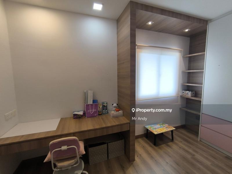 For Sale - Ketumbar Hill