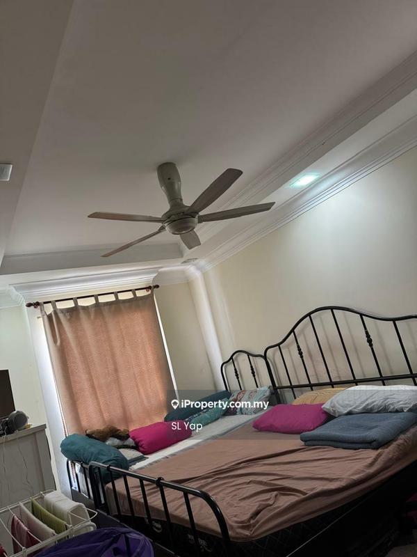 Kondominium untuk Dijual di Amadesa Resort Condominium oleh SL Yap - Bedroom - iProperty.com.my