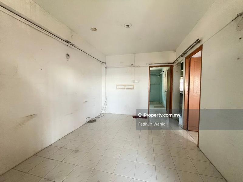 For Sale - PKNS Flat Seksyen 16