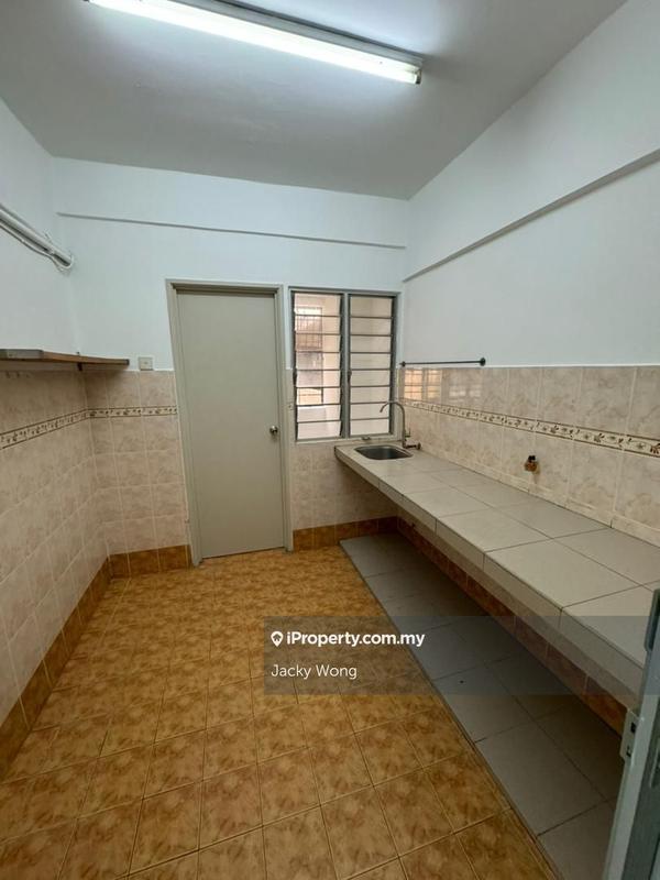 Kondominium untuk Dijual di Petaling Indah Condominiums oleh Jacky Wong - iProperty.com.my