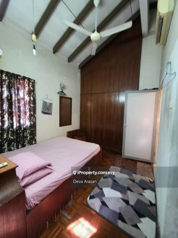 Banglo untuk Dijual di SS 3, Taman Universiti, Petaling Jaya oleh Deva Arasan - iProperty.com.my