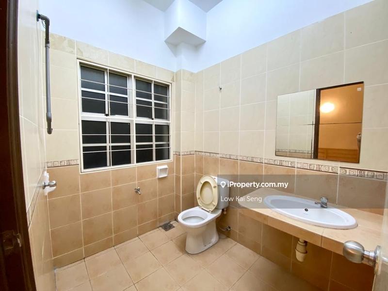 Townhouse for Sale in Damansara Jaya, Petaling Jaya by Low Kai Seng - iProperty.com.my