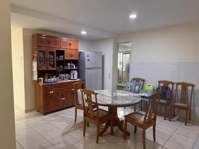 Semi-Detached House for Sale in Taman Bukit Serdang, Seri Kembangan by Terry Chen - iProperty.com.my